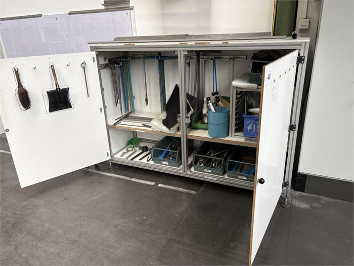 doppeltüriger Eigenbauschrank